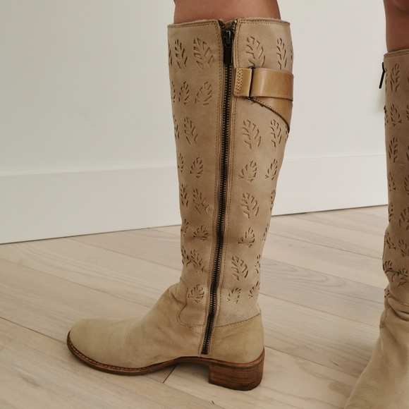 Timberland suede knee high boots. Like new - Picture 13 of 16
